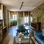 Tuscan Retreat With Private Pool & Views *