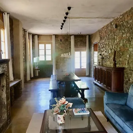 Tuscan Retreat With Private Pool & Views *
