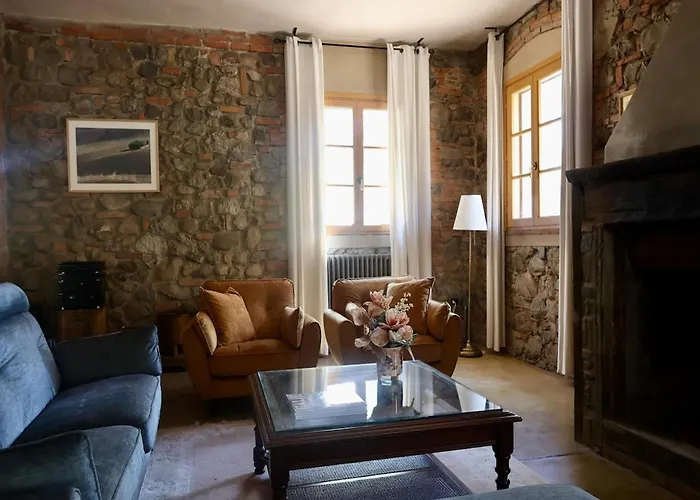 Tuscan Retreat With Private Pool & Views *