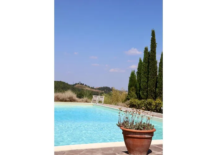Tuscan Retreat With Private Pool & Views *