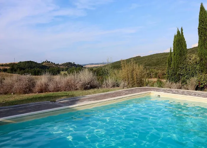 Tuscan Retreat With Private Pool & Views *